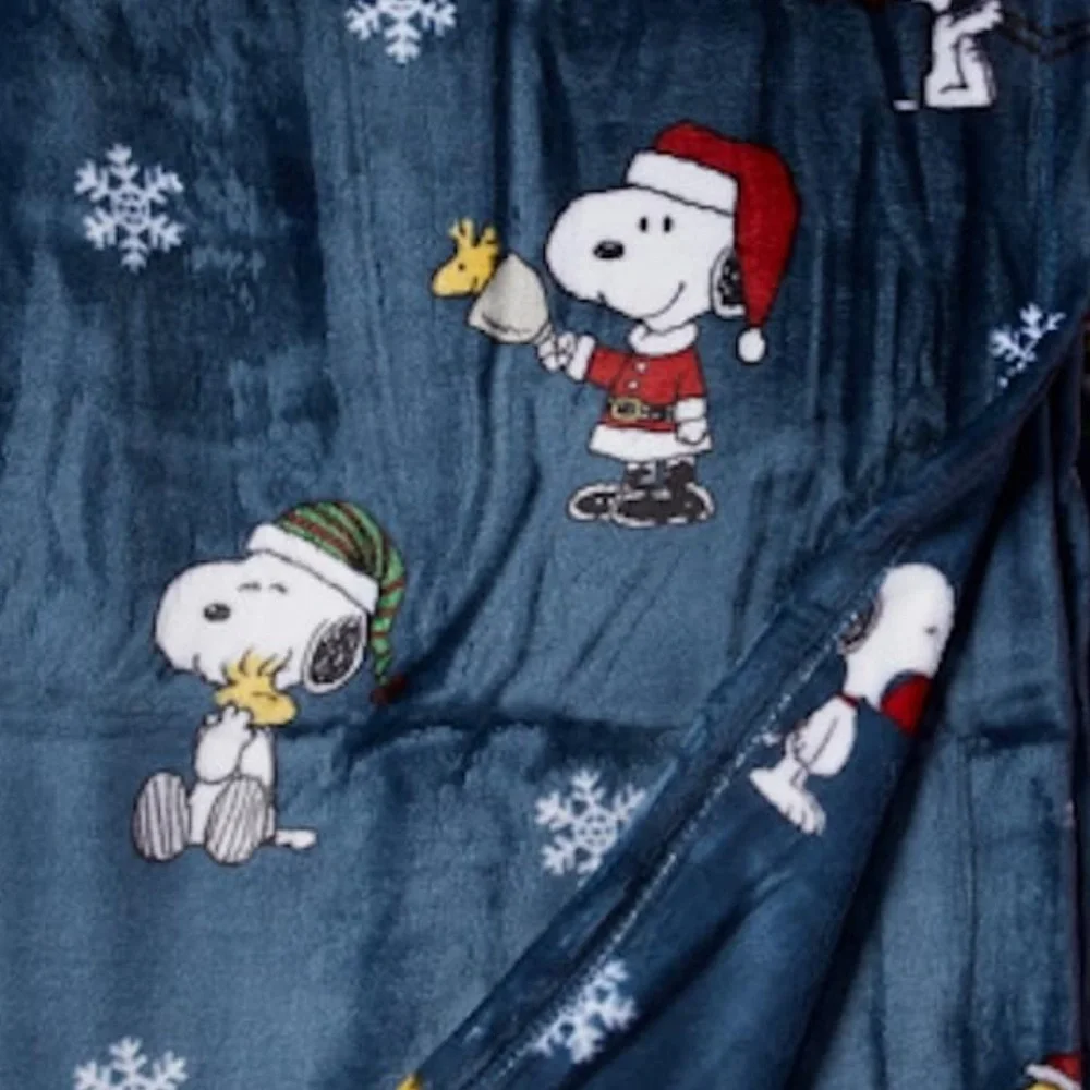 Brookshire extra long snoopy blanket
